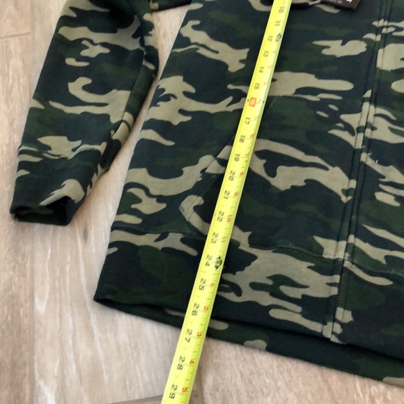 🔚🔜True Religion Large Camo Logo Zip Up Hoodie - Picture 8 of 12